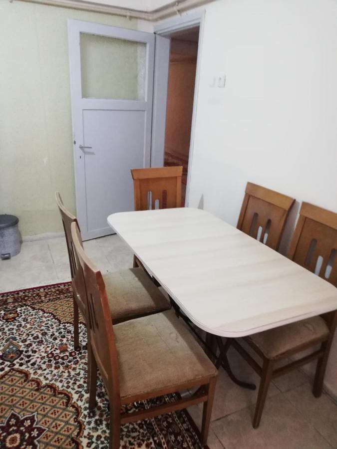 Ozkok Apartman Apartment Mustafakemalpaşa Екстериор снимка